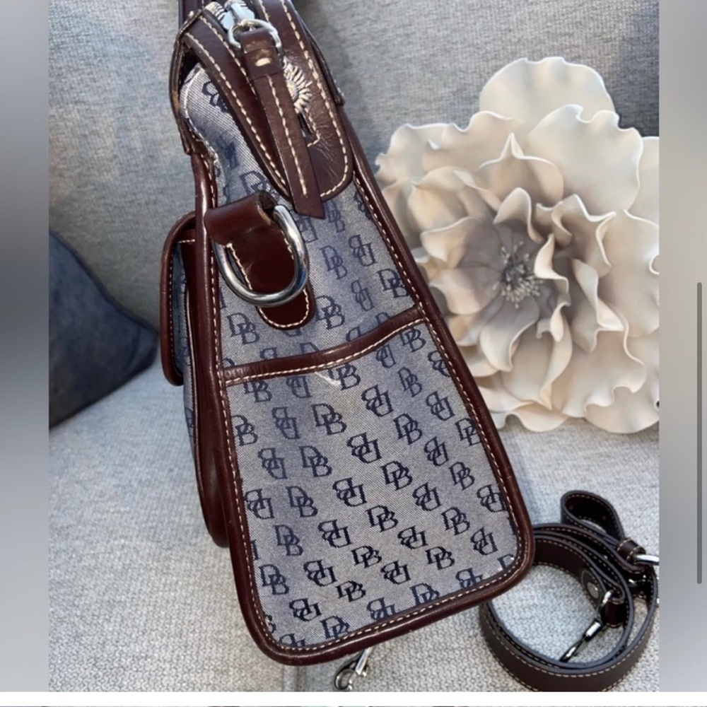 EUC. DOONEY & BOURKE BAG - Picture 6 of 8